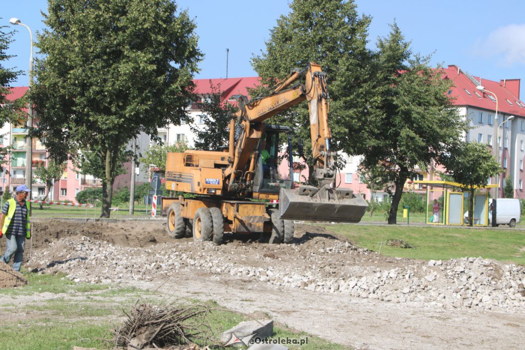 Budowa ronda na alei Jana Pawła II [27.07.2018] - zdjęcie #10 - eOstroleka.pl