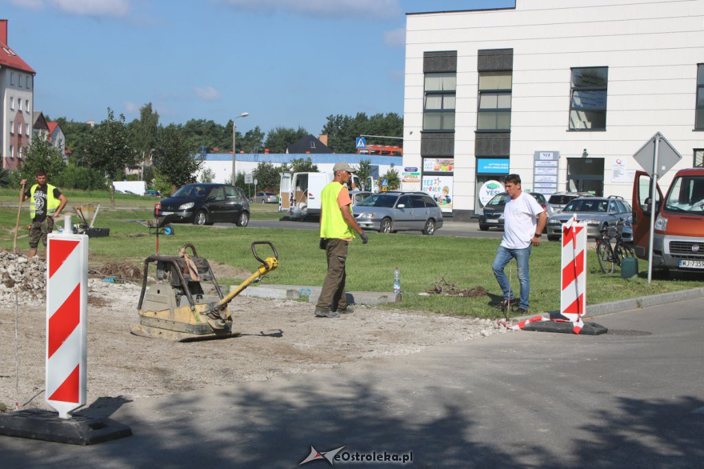 Budowa ronda na alei Jana Pawła II [27.07.2018] - zdjęcie #11 - eOstroleka.pl