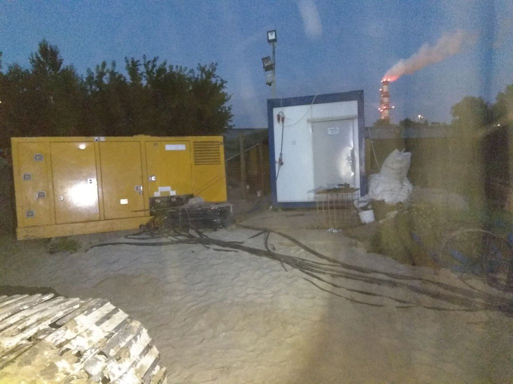 Wyciek oleju do Narwi [27.07.2018] - zdjęcie #1 - eOstroleka.pl