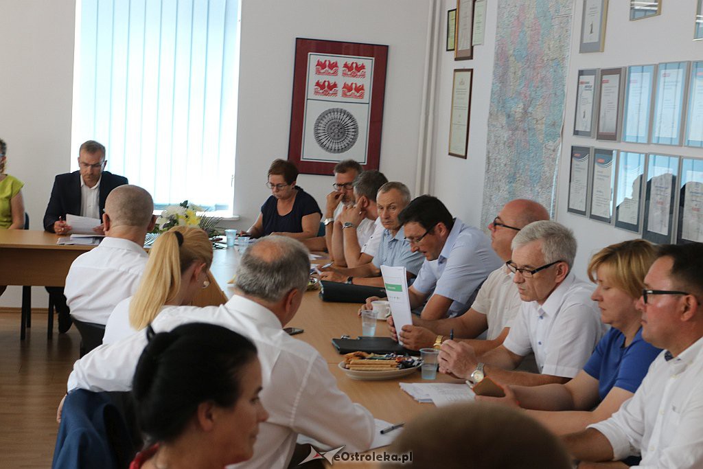Sesja rady powiatu ostrołęckiego [30.07.2018] - zdjęcie #9 - eOstroleka.pl