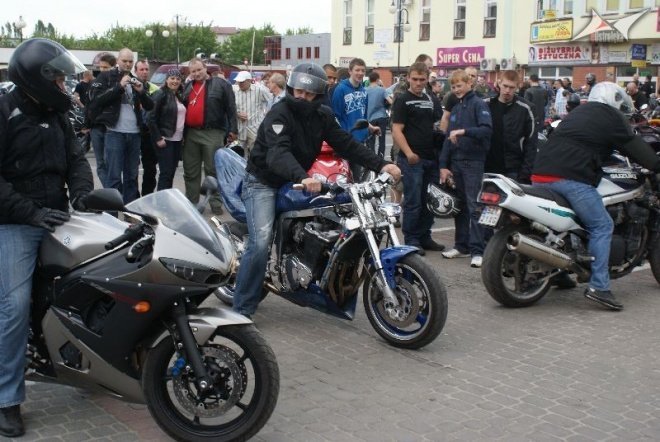 III Zlot Motocyklowy w Ostrołęce (22.05.2010) - zdjęcie #6 - eOstroleka.pl