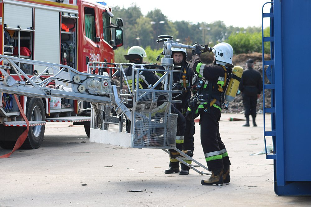 Ostrołęka: Pożar na sortowni śmieci? Spokojnie, to tylko ćwiczenia [17.08.2018] - zdjęcie #87 - eOstroleka.pl