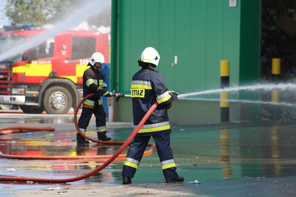 Ostrołęka: Pożar na sortowni śmieci? Spokojnie, to tylko ćwiczenia [17.08.2018] - zdjęcie #54 - eOstroleka.pl