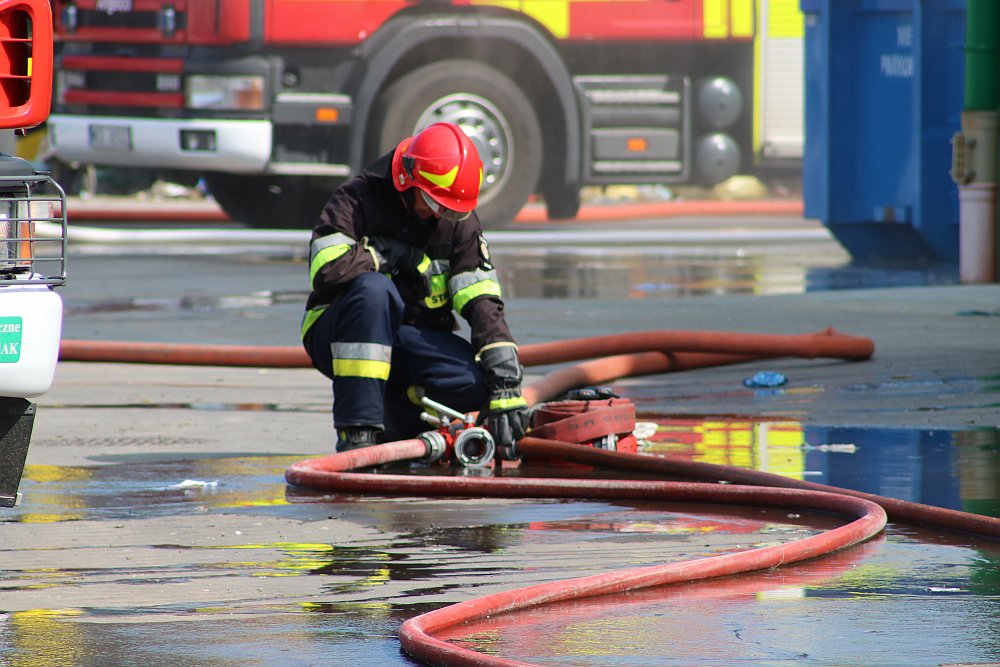 Ostrołęka: Pożar na sortowni śmieci? Spokojnie, to tylko ćwiczenia [17.08.2018] - zdjęcie #53 - eOstroleka.pl