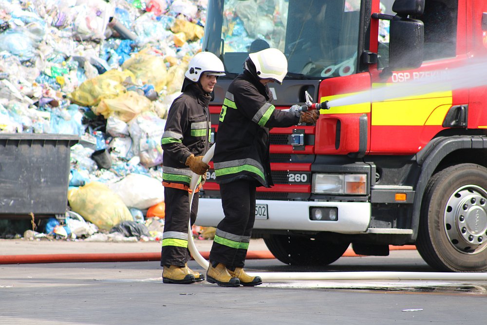 Ostrołęka: Pożar na sortowni śmieci? Spokojnie, to tylko ćwiczenia [17.08.2018] - zdjęcie #133 - eOstroleka.pl
