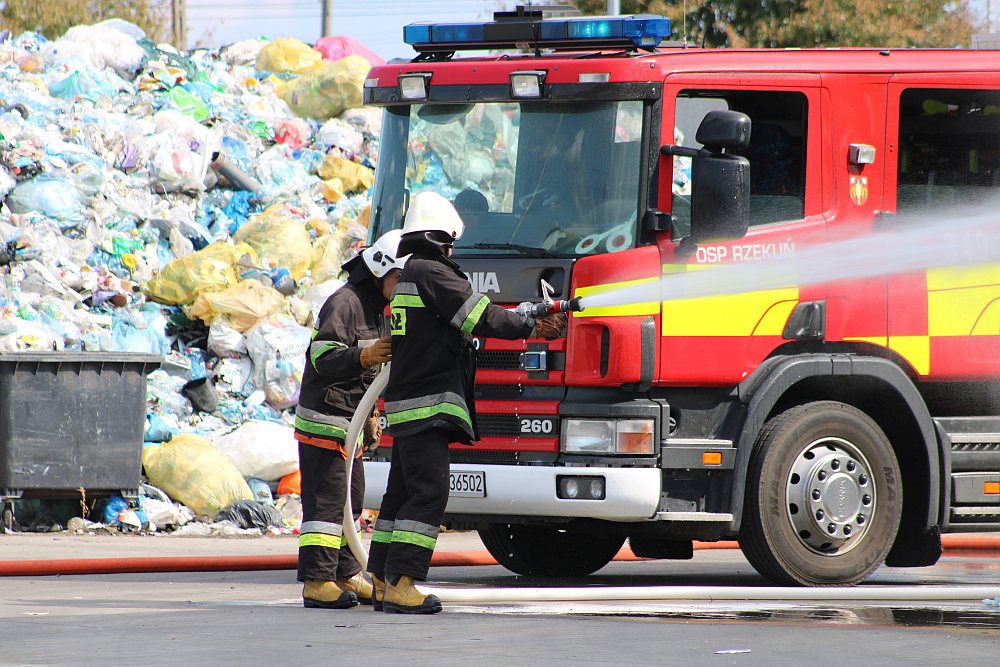 Ostrołęka: Pożar na sortowni śmieci? Spokojnie, to tylko ćwiczenia [17.08.2018] - zdjęcie #134 - eOstroleka.pl