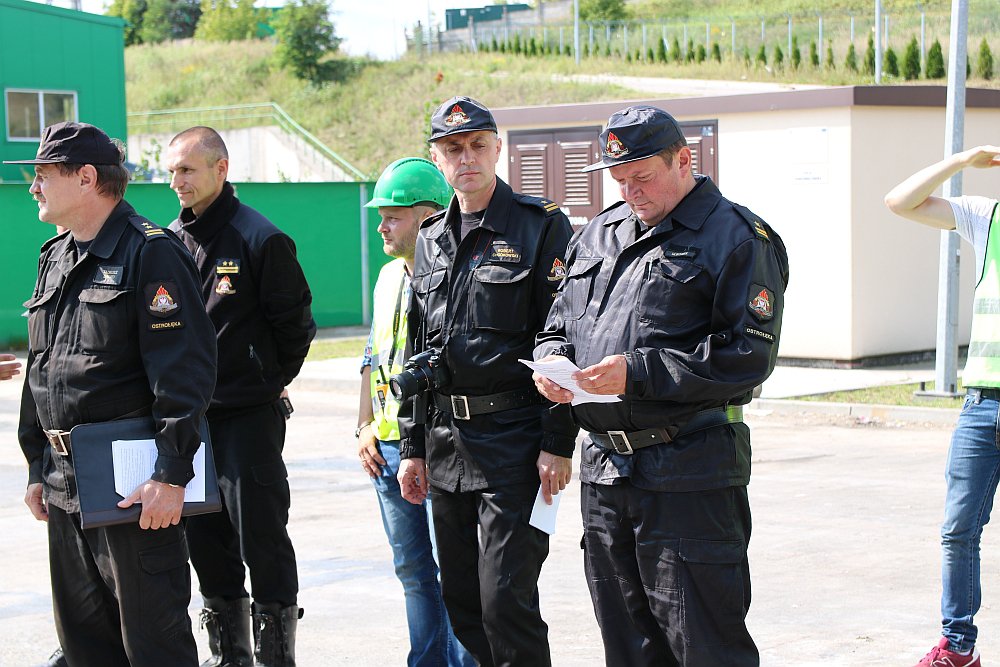 Ostrołęka: Pożar na sortowni śmieci? Spokojnie, to tylko ćwiczenia [17.08.2018] - zdjęcie #9 - eOstroleka.pl