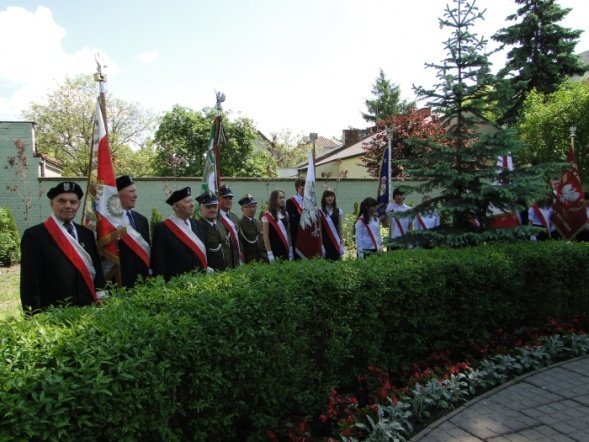 Odsłonięcie pomnika dr J. Psarskiego (23.05.2010) - zdjęcie #23 - eOstroleka.pl