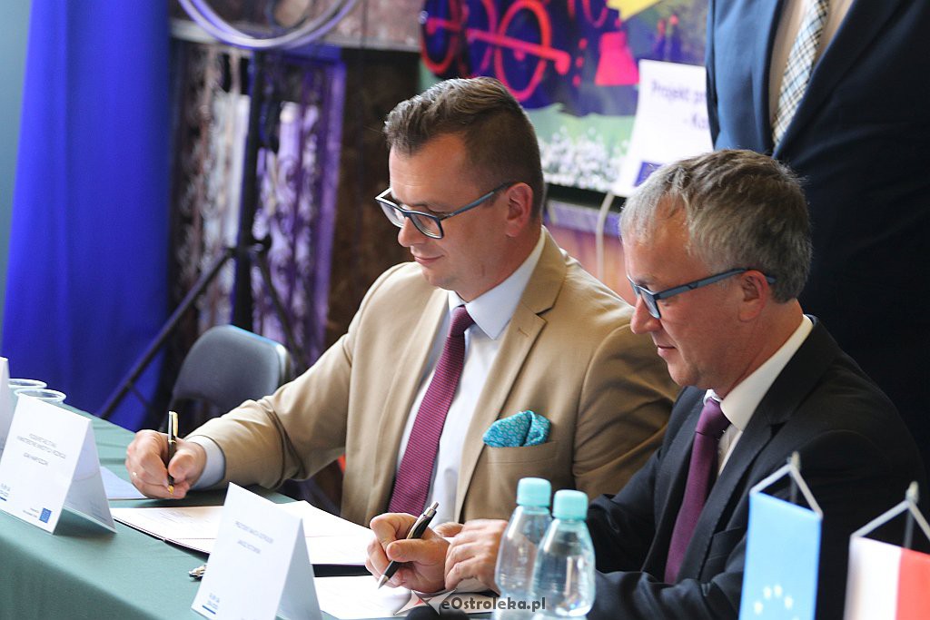 Podpisanie umowy na multicentrum przy Dworcu PKP [23.08.2018] - zdjęcie #29 - eOstroleka.pl