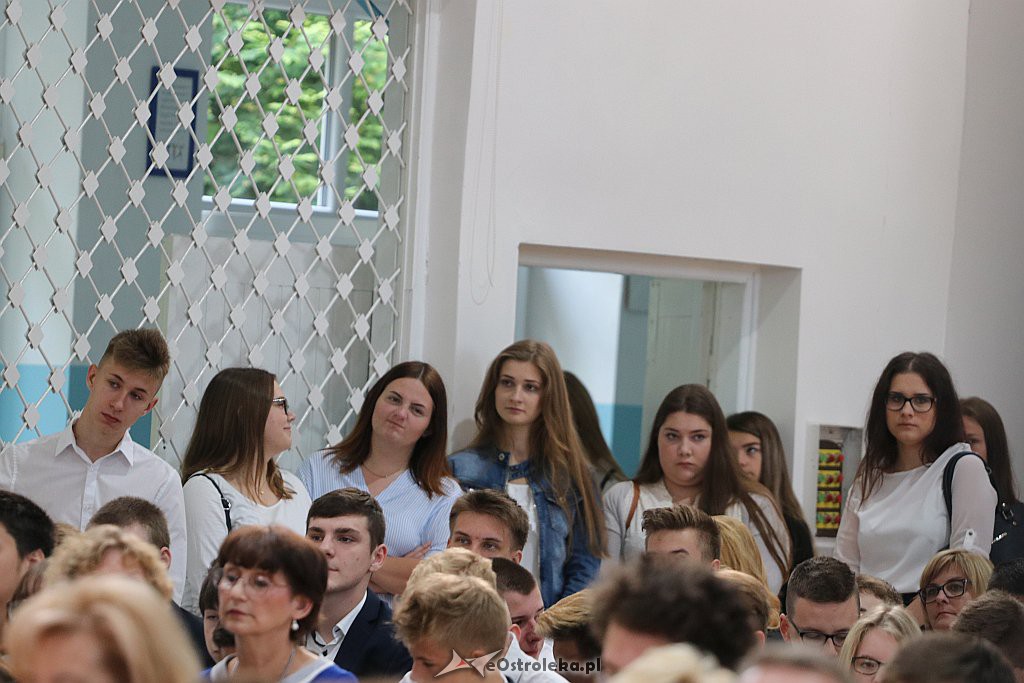 Rozpoczęcie roku szkolnego w ZSZ 3 w Ostrołęce [03.09.2018] - zdjęcie #10 - eOstroleka.pl
