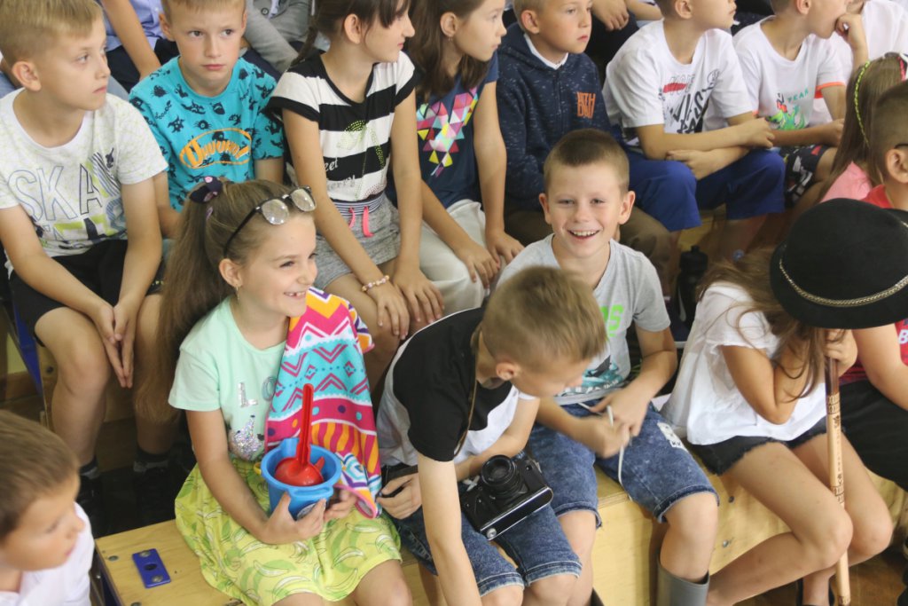 Rozpoczęcie roku szkolnego w SP 6 w Ostrołęce [03.09.2018] - zdjęcie #31 - eOstroleka.pl