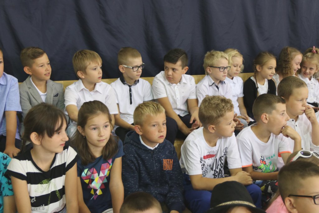Rozpoczęcie roku szkolnego w SP 6 w Ostrołęce [03.09.2018] - zdjęcie #29 - eOstroleka.pl
