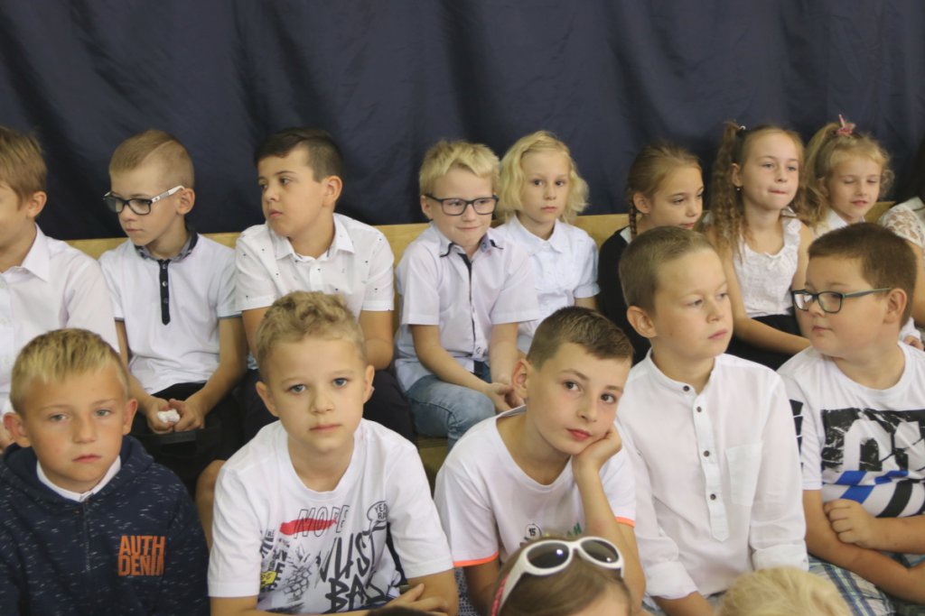 Rozpoczęcie roku szkolnego w SP 6 w Ostrołęce [03.09.2018] - zdjęcie #26 - eOstroleka.pl