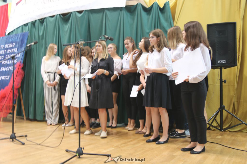 Rozpoczęcie roku szkolnego w  I LO w Ostrołęce [03.09.2018] - zdjęcie #55 - eOstroleka.pl