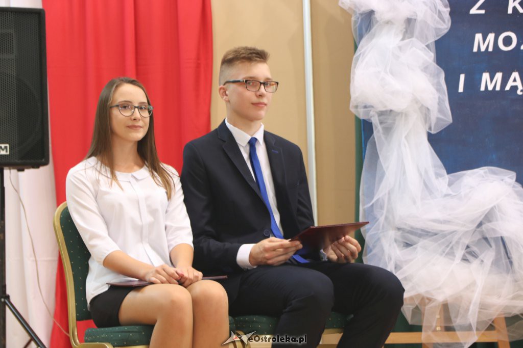 Rozpoczęcie roku szkolnego w  I LO w Ostrołęce [03.09.2018] - zdjęcie #34 - eOstroleka.pl