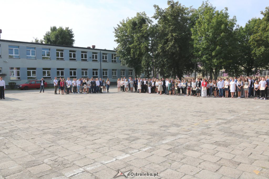 Rozpoczęcie roku szkolnego w ZSZ nr 2 w Ostrołęce [03.09.2018] - zdjęcie #57 - eOstroleka.pl