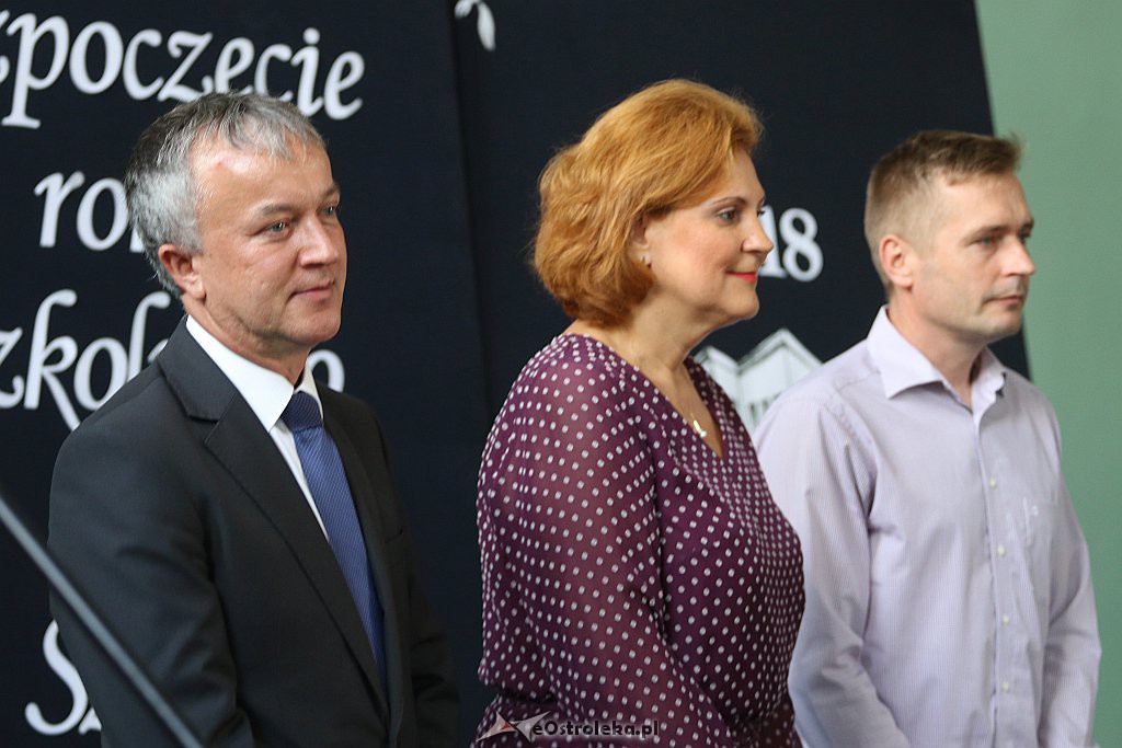 Rozpoczęcie roku szkolnego w SP 4 w Ostrołęce [03.09.2018] - zdjęcie #6 - eOstroleka.pl