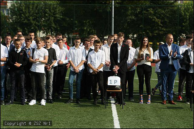 Rozpoczęcie roku szkolnego 2018/2019 w ZSZ nr 1 [03.09.2018] - zdjęcie #15 - eOstroleka.pl
