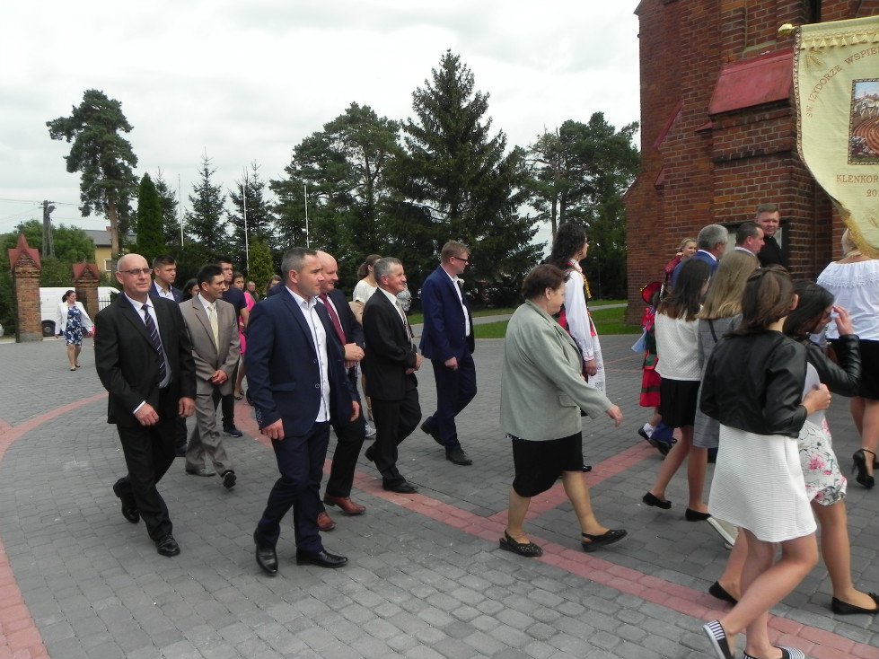 Zalas: Uroczystość poświęcenia chorągwi kościelnej [08.09.2018] - zdjęcie #9 - eOstroleka.pl