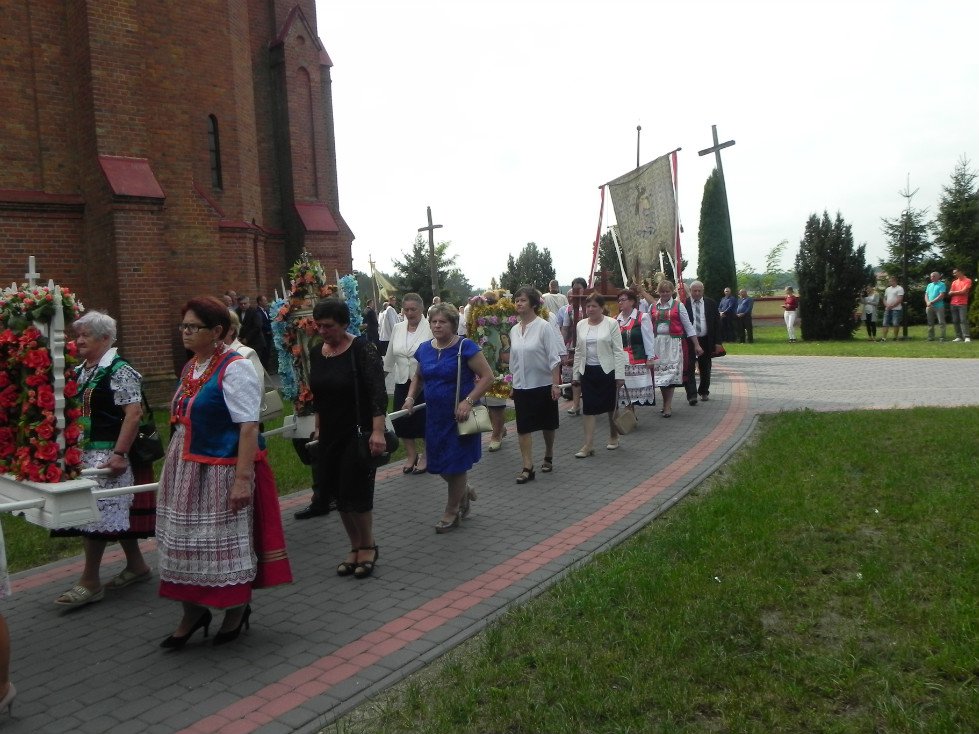 Zalas: Uroczystość poświęcenia chorągwi kościelnej [08.09.2018] - zdjęcie #22 - eOstroleka.pl