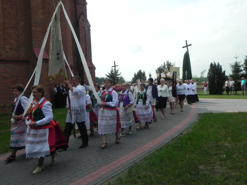 Zalas: Uroczystość poświęcenia chorągwi kościelnej [08.09.2018] - zdjęcie #27 - eOstroleka.pl