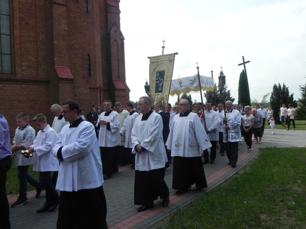 Zalas: Uroczystość poświęcenia chorągwi kościelnej [08.09.2018] - zdjęcie #30 - eOstroleka.pl