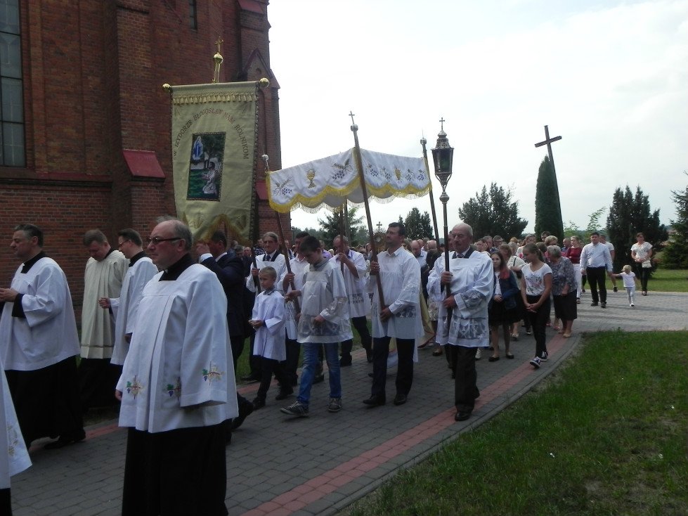 Zalas: Uroczystość poświęcenia chorągwi kościelnej [08.09.2018] - zdjęcie #31 - eOstroleka.pl