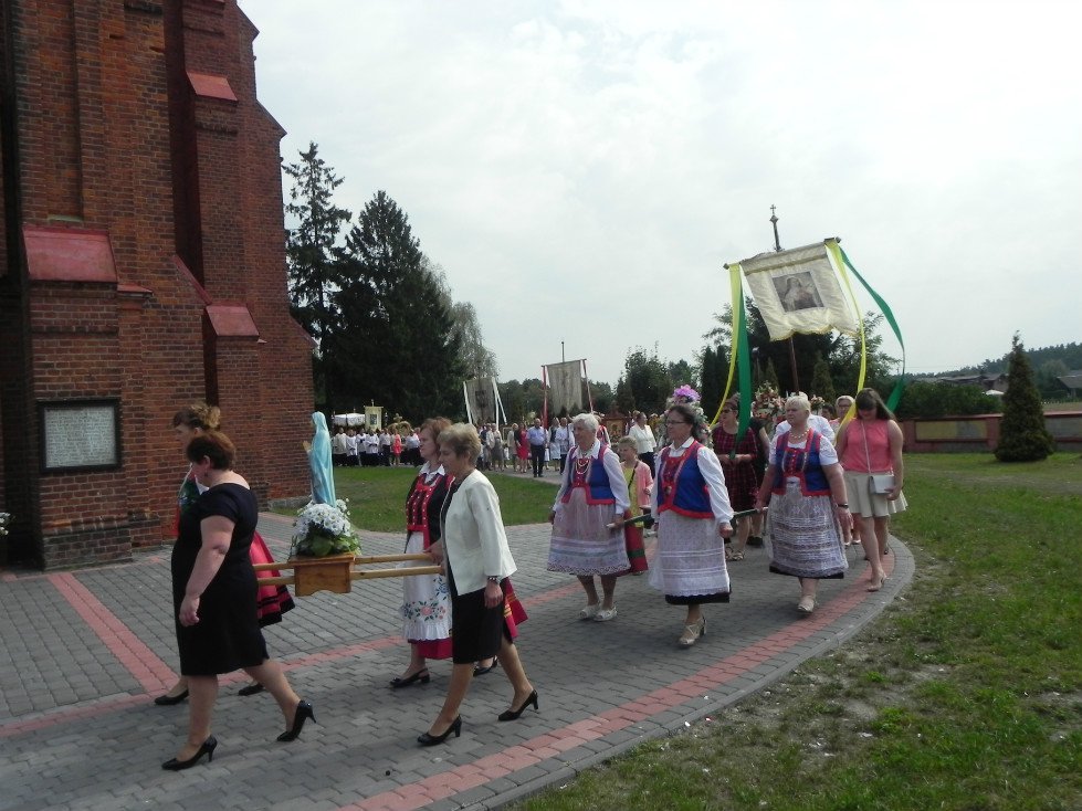 Zalas: Uroczystość poświęcenia chorągwi kościelnej [08.09.2018] - zdjęcie #42 - eOstroleka.pl