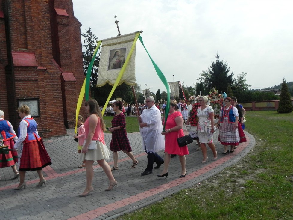 Zalas: Uroczystość poświęcenia chorągwi kościelnej [08.09.2018] - zdjęcie #42 - eOstroleka.pl