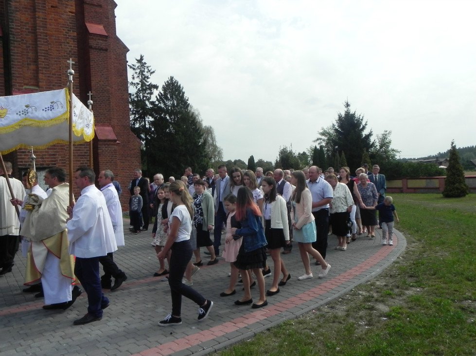 Zalas: Uroczystość poświęcenia chorągwi kościelnej [08.09.2018] - zdjęcie #21 - eOstroleka.pl
