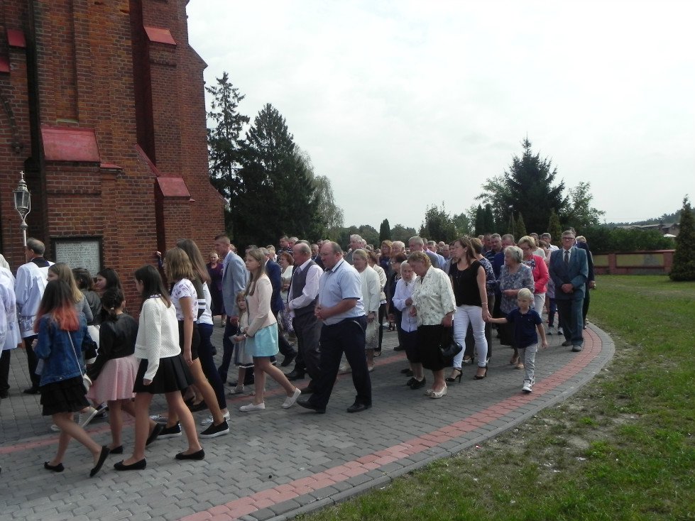 Zalas: Uroczystość poświęcenia chorągwi kościelnej [08.09.2018] - zdjęcie #20 - eOstroleka.pl