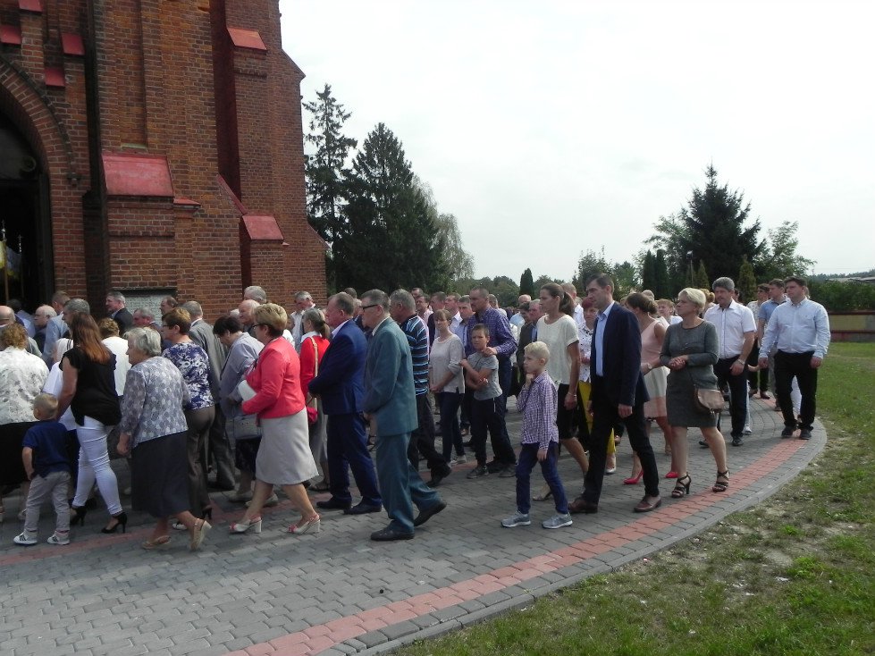 Zalas: Uroczystość poświęcenia chorągwi kościelnej [08.09.2018] - zdjęcie #64 - eOstroleka.pl