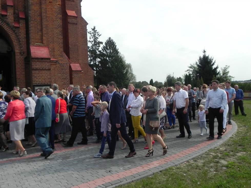 Zalas: Uroczystość poświęcenia chorągwi kościelnej [08.09.2018] - zdjęcie #17 - eOstroleka.pl