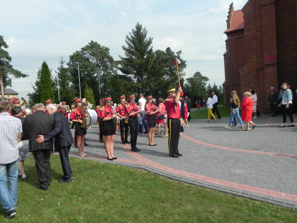 Zalas: Uroczystość poświęcenia chorągwi kościelnej [08.09.2018] - zdjęcie #73 - eOstroleka.pl