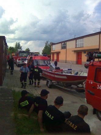 OSP pomagało powodzianom pod Płockiem  - zdjęcie #4 - eOstroleka.pl