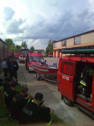 OSP pomagało powodzianom pod Płockiem  - zdjęcie #40 - eOstroleka.pl