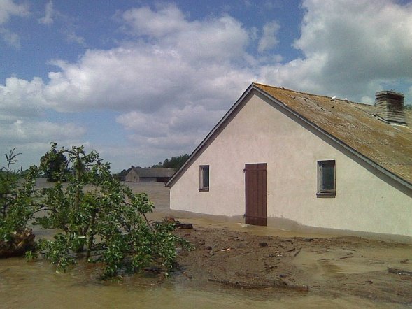 OSP pomagało powodzianom pod Płockiem  - zdjęcie #15 - eOstroleka.pl