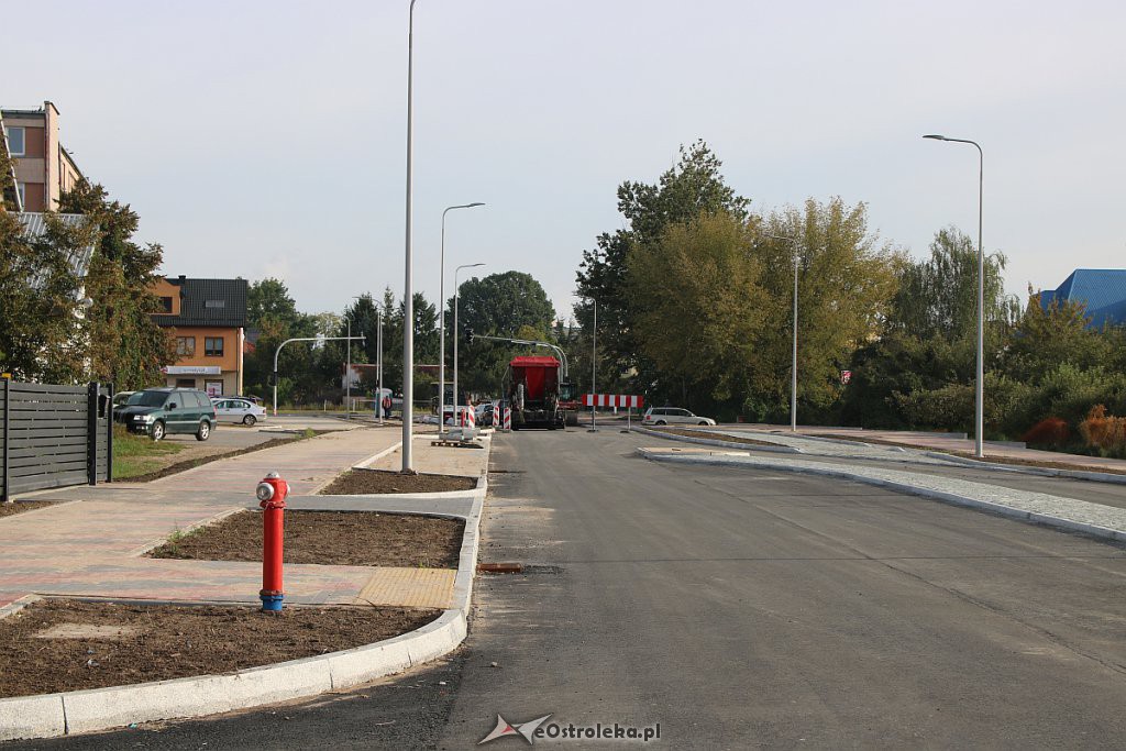 Cztery miesiące po terminie, a ulica Dobrzańskiego wciąż nie gotowa [26.09.2018] - zdjęcie #5 - eOstroleka.pl