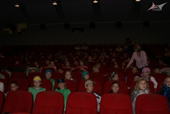VII Przegląd Dziecięcej Ekologicznej Twórczości Scenicznej (02.06.2010) - zdjęcie #15 - eOstroleka.pl
