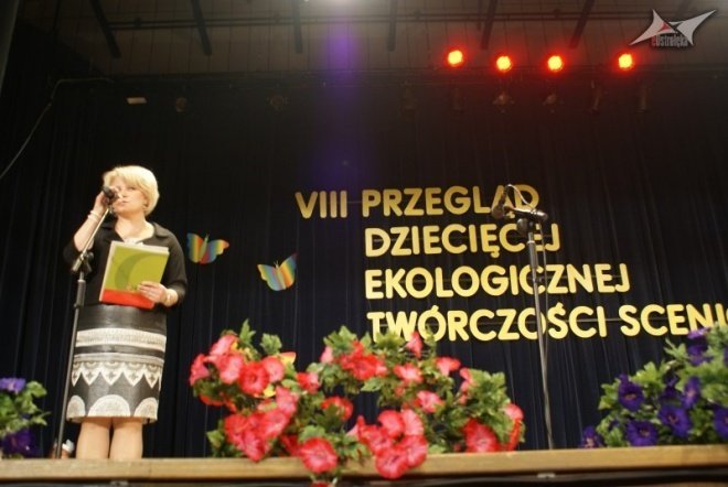 VII Przegląd Dziecięcej Ekologicznej Twórczości Scenicznej (02.06.2010) - zdjęcie #3 - eOstroleka.pl