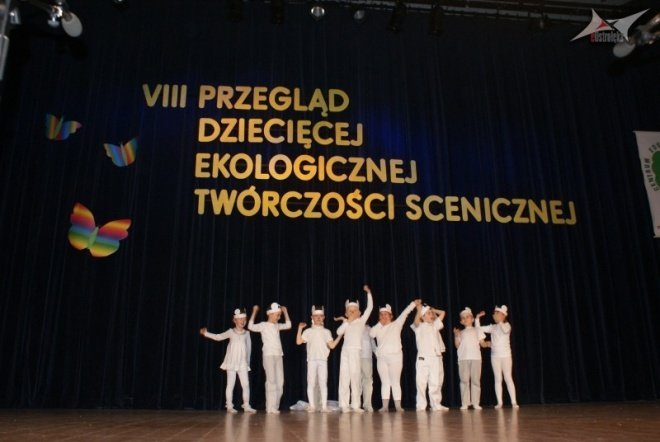 VII Przegląd Dziecięcej Ekologicznej Twórczości Scenicznej (02.06.2010) - zdjęcie #9 - eOstroleka.pl