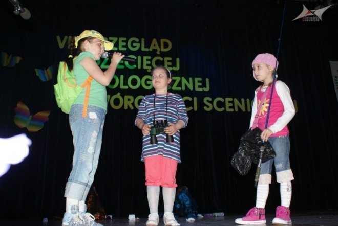 VII Przegląd Dziecięcej Ekologicznej Twórczości Scenicznej (02.06.2010) - zdjęcie #1 - eOstroleka.pl