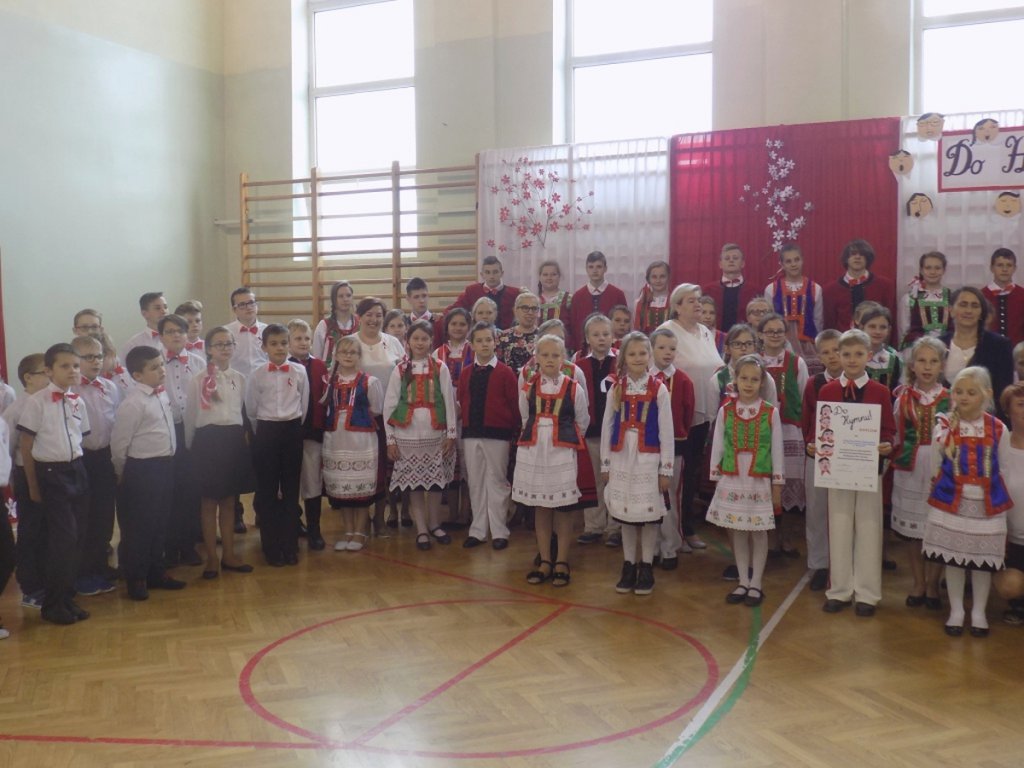 Konkurs „Do Hymnu” w Publicznej Szkole Podstawowej w Wykrocie [01.10.2018] - zdjęcie #9 - eOstroleka.pl