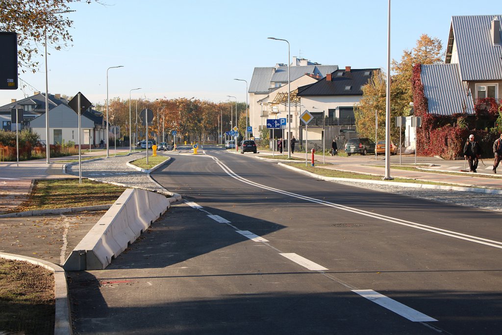 Ulica Dobrzańskiego oficjalnie oddana do użytku [12.10.2018] - zdjęcie #35 - eOstroleka.pl