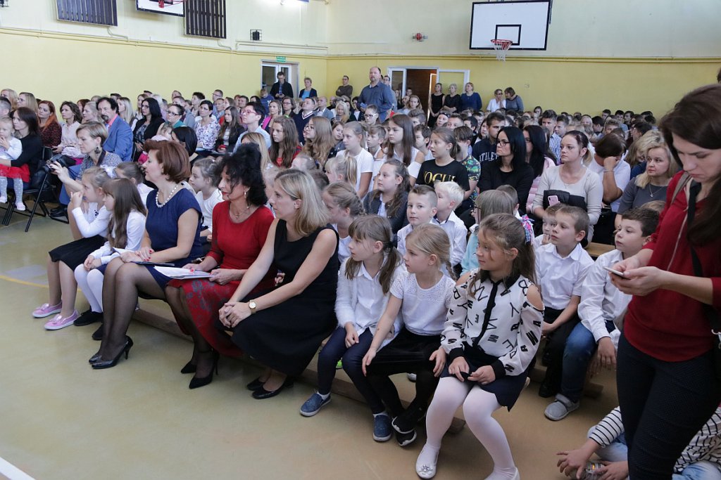 Pasowanie na ucznia w Szkole Podstawowej nr 3 [12.10.2018] - zdjęcie #16 - eOstroleka.pl