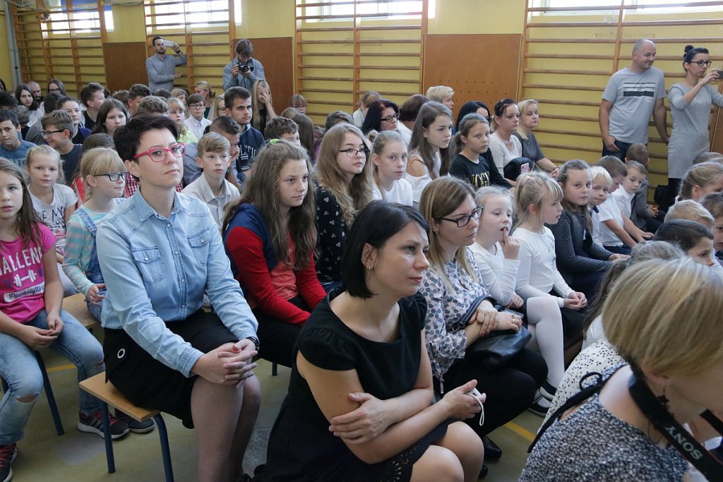 Pasowanie na ucznia w Szkole Podstawowej nr 3 [12.10.2018] - zdjęcie #24 - eOstroleka.pl