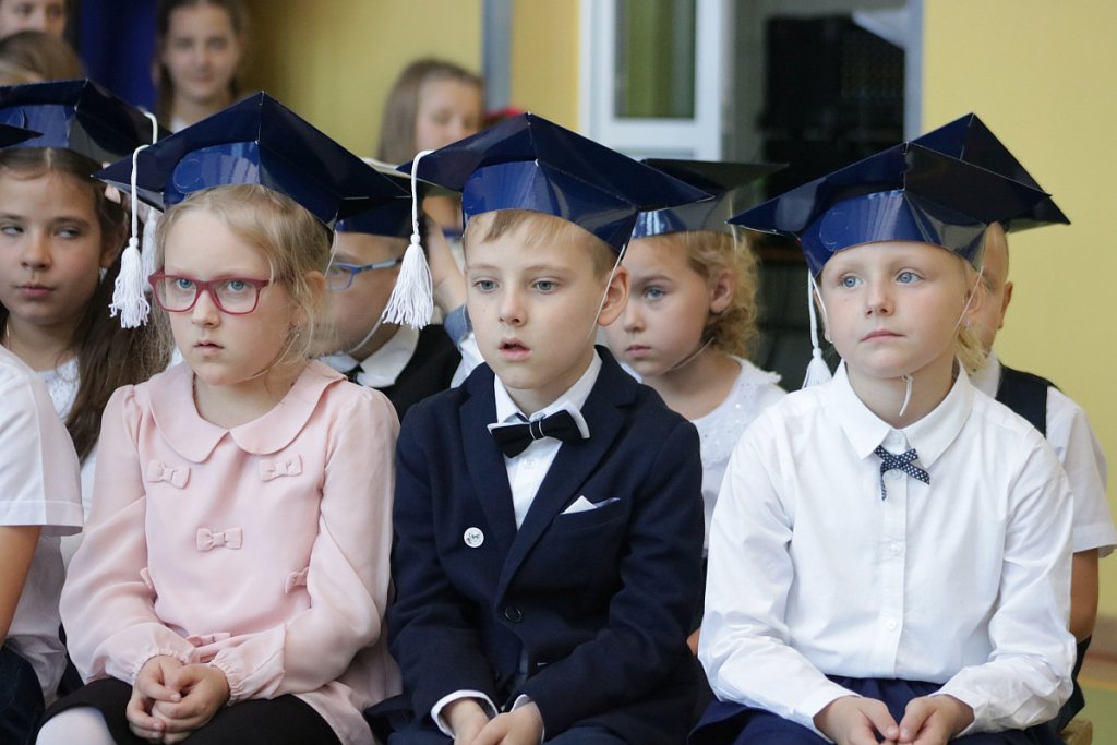 Pasowanie na ucznia w Szkole Podstawowej nr 3 [12.10.2018] - zdjęcie #51 - eOstroleka.pl