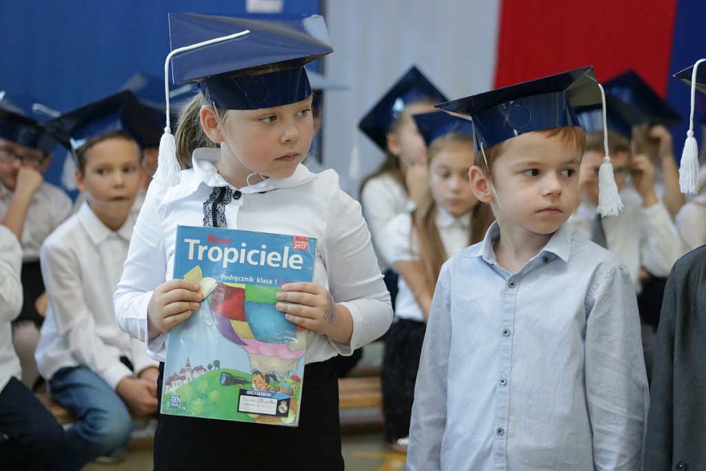 Pasowanie na ucznia w Szkole Podstawowej nr 3 [12.10.2018] - zdjęcie #45 - eOstroleka.pl