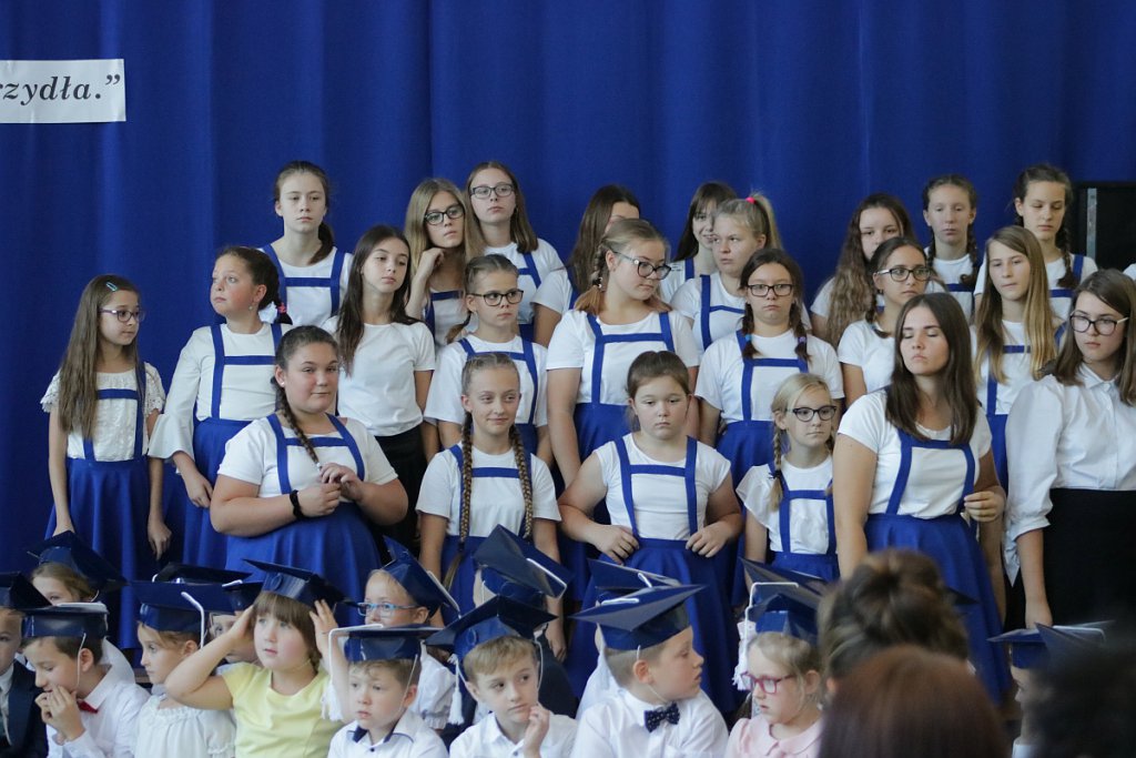 Pasowanie na ucznia w Szkole Podstawowej nr 3 [12.10.2018] - zdjęcie #89 - eOstroleka.pl