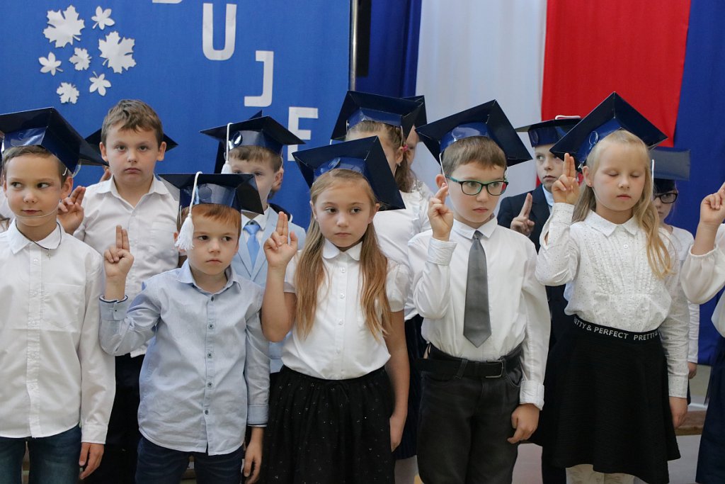 Pasowanie na ucznia w Szkole Podstawowej nr 3 [12.10.2018] - zdjęcie #99 - eOstroleka.pl